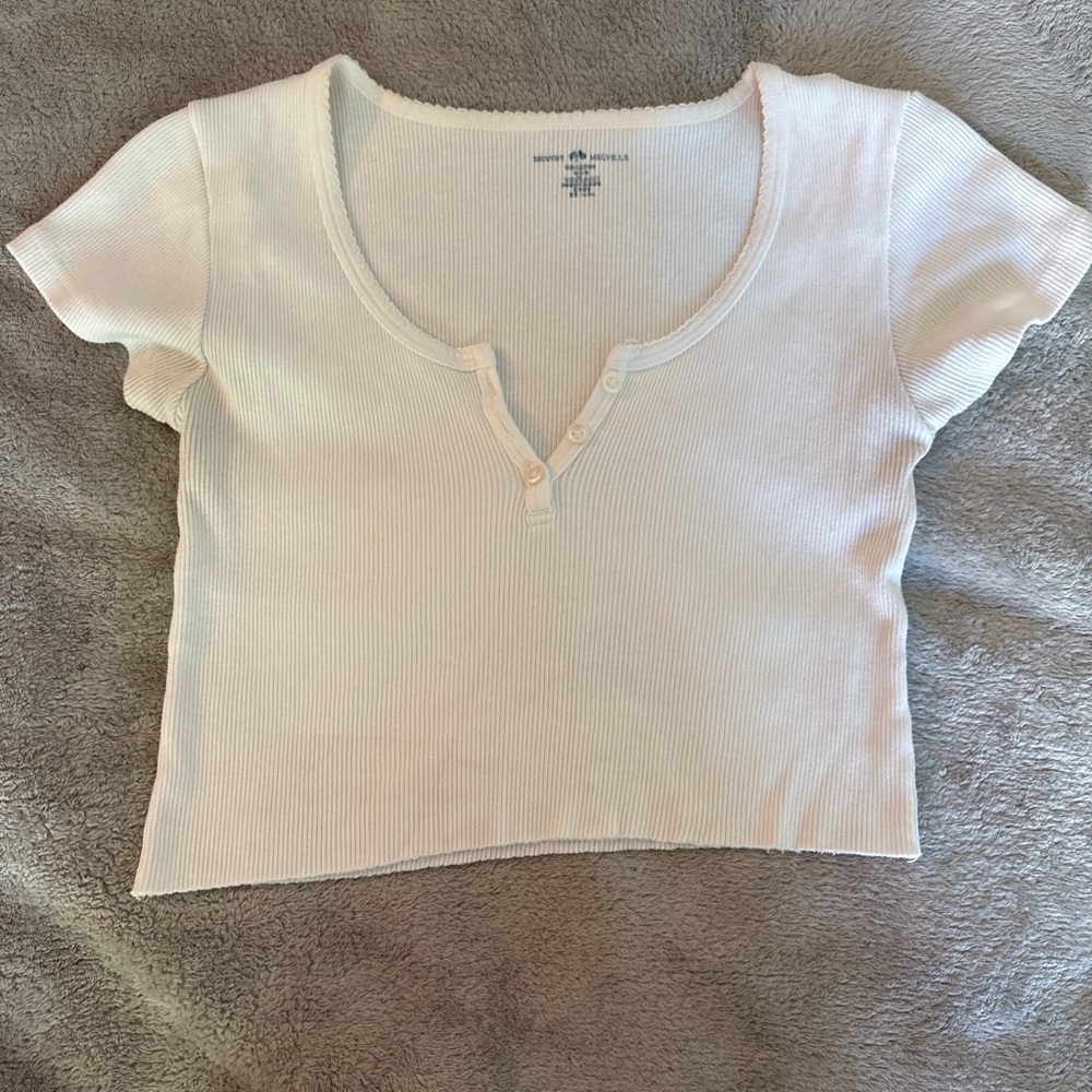 Brandy Melville Cream Ribbed Button Crop Top